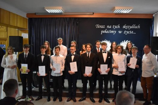 akademia_zakonczenie_klas_maturalnych
