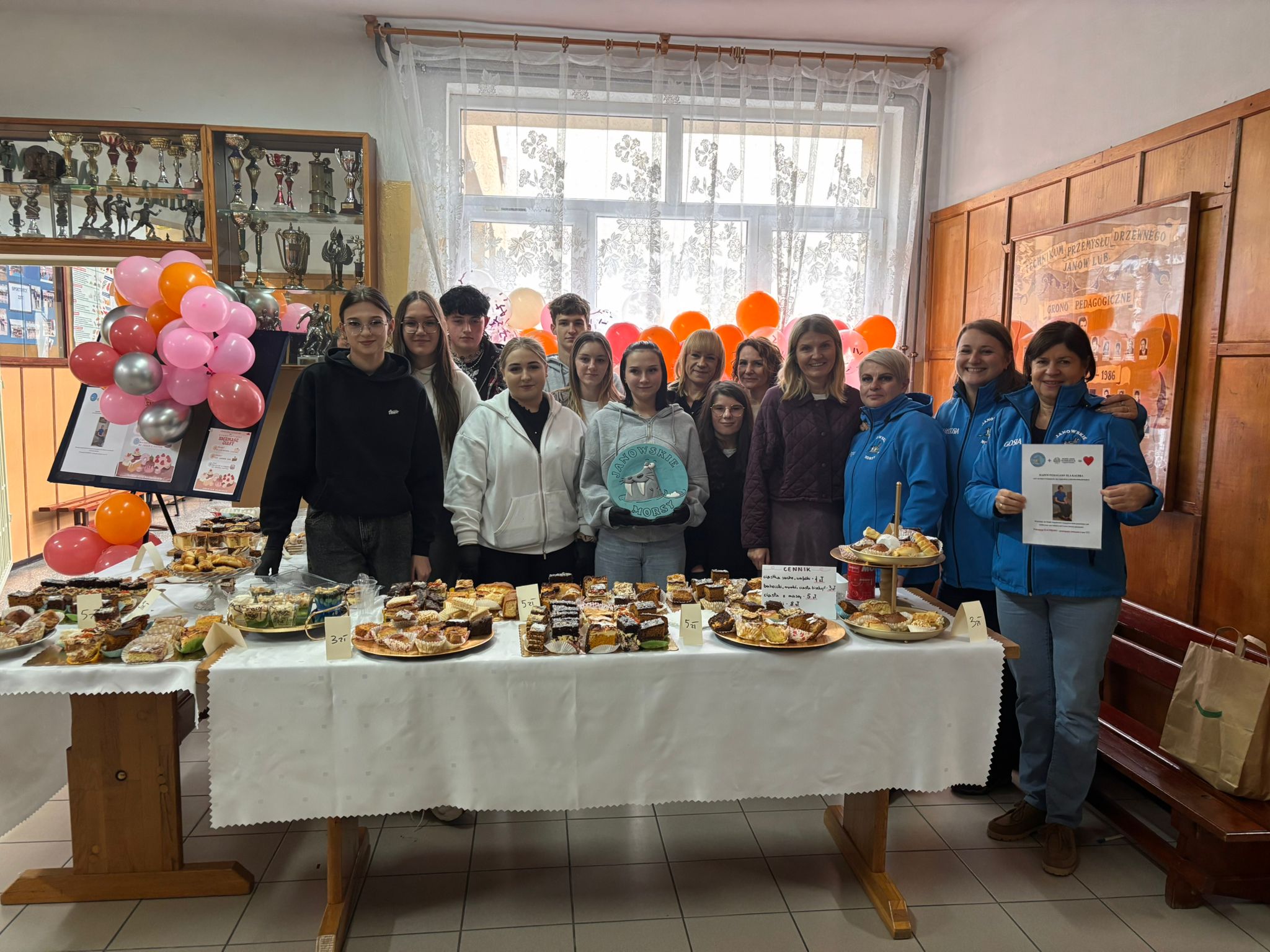 kiermasz_ciast_wolontariat_ZST